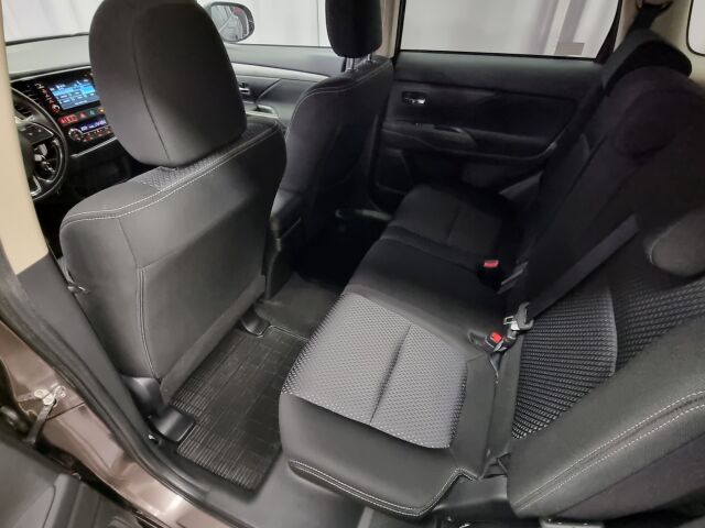 MITSUBISHI Outlander 2017 2,0 MIVEC Intense CVT 4WD 5P