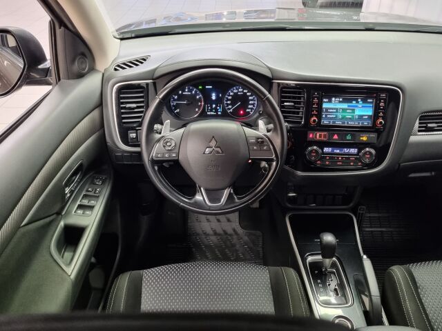 MITSUBISHI Outlander 2017 2,0 MIVEC Intense CVT 4WD 5P