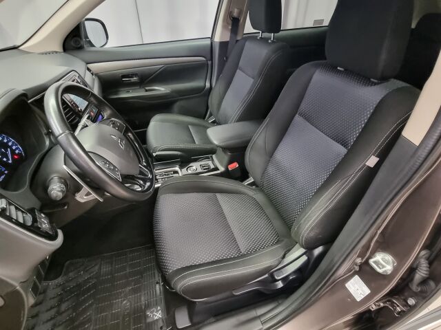 MITSUBISHI Outlander 2017 2,0 MIVEC Intense CVT 4WD 5P