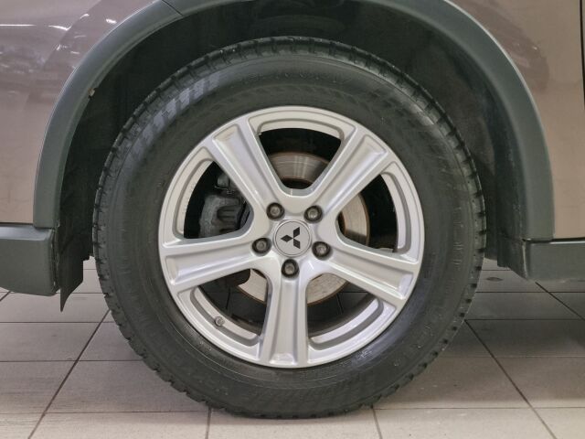 MITSUBISHI Outlander 2017 2,0 MIVEC Intense CVT 4WD 5P