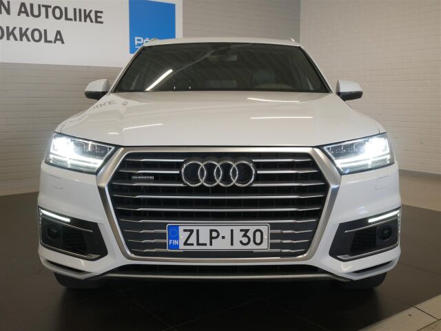 AUDI Q7 2017 Business 3,0 V6 TDI e-tron quattro tiptronic