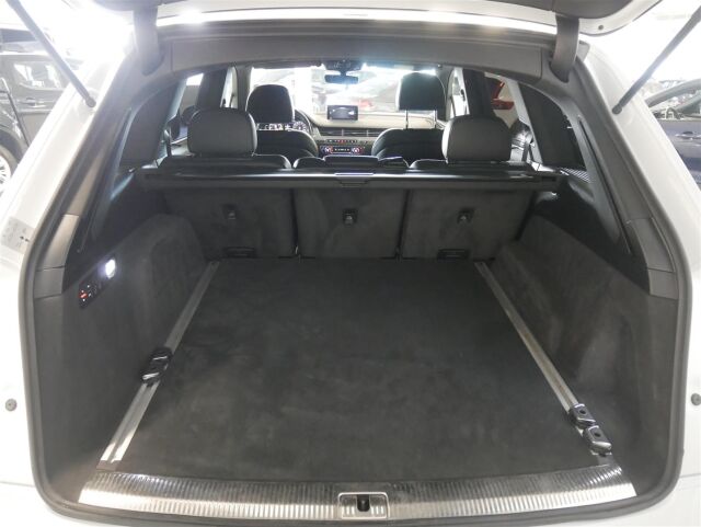 AUDI Q7 2017 Business 3,0 V6 TDI e-tron quattro tiptronic
