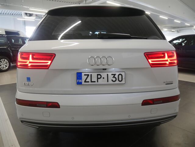 AUDI Q7 2017 Business 3,0 V6 TDI e-tron quattro tiptronic