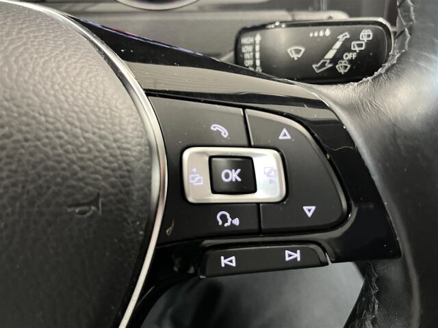 VOLKSWAGEN Golf 2018 Comfortline 1,5 TSI EVO 96 kW (130 hv) BLUEMOTION DSG-aut. Football Edition