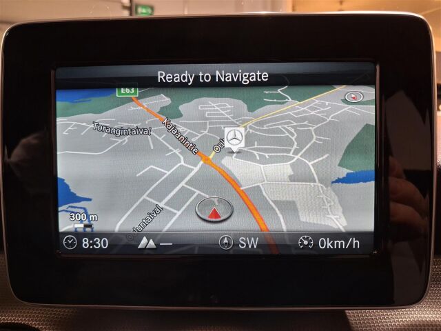 MERCEDES-BENZ GLA 2018 180 A Premium Business