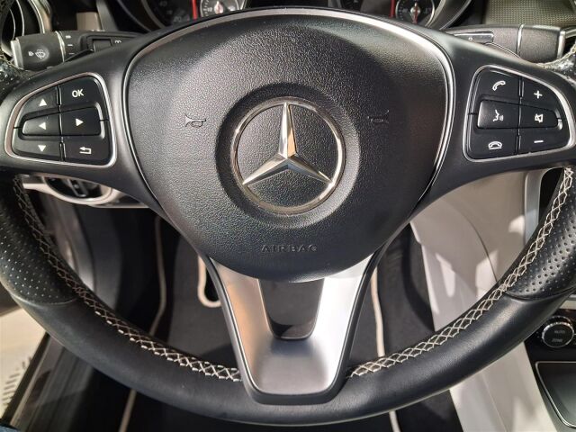 MERCEDES-BENZ GLA 2018 180 A Premium Business