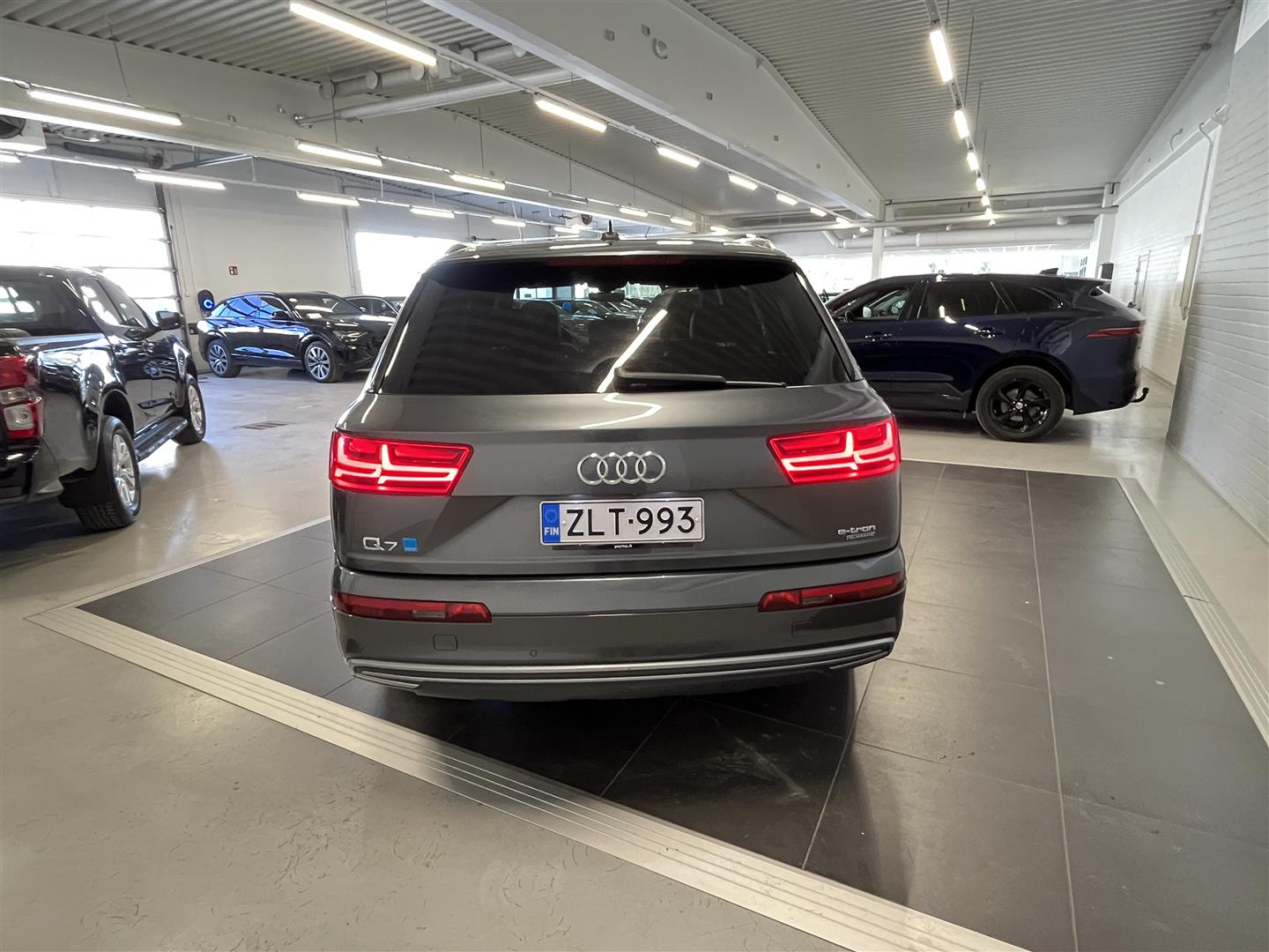 Audi Q7 2018, photo 5/35