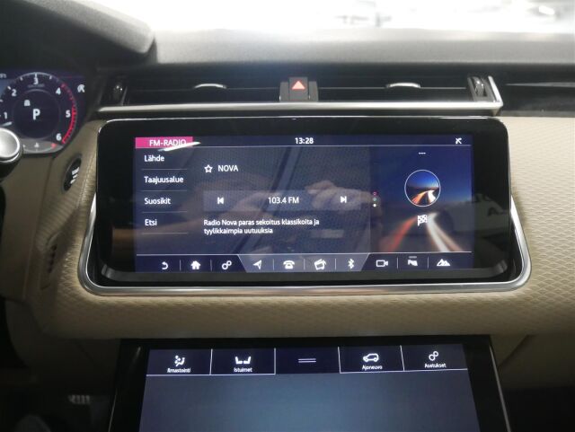 LAND ROVER Range Rover Velar 2018 D300 3,0 V6 diesel R-Dynamic SE