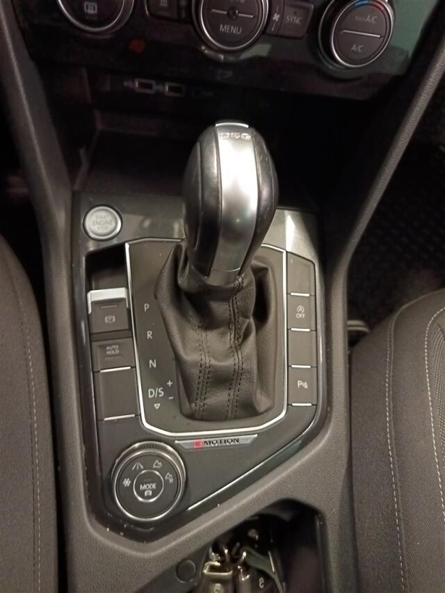 VOLKSWAGEN Tiguan 2018 Highline 2,0 TDI SCR 110 kW (150 hv) 4MOTION DSG-automaatti