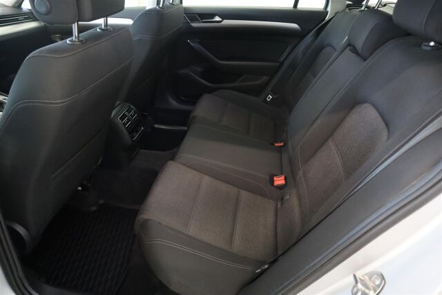 VOLKSWAGEN Passat 2018 Variant Comfortline 2,0 TDI 110 kW (150 hv) DSG-automaatti