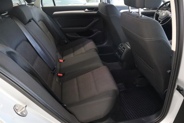 VOLKSWAGEN Passat 2018 Variant Comfortline 2,0 TDI 110 kW (150 hv) DSG-automaatti