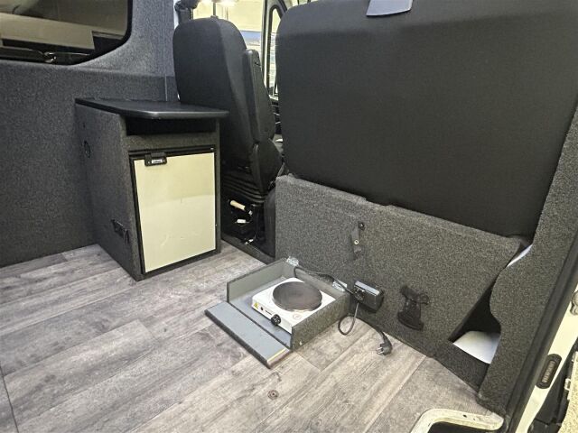 IVECO Daily 2018 35S18V L4H2  3,0 132kW M6  / ALV / 3+3 M-A / Suomi-auto / Webasto