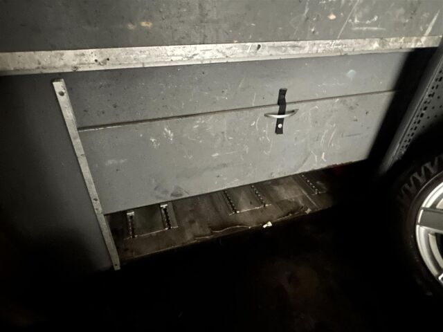 IVECO Daily 2018 35S18V L4H2  3,0 132kW M6  / ALV / 3+3 M-A / Suomi-auto / Webasto