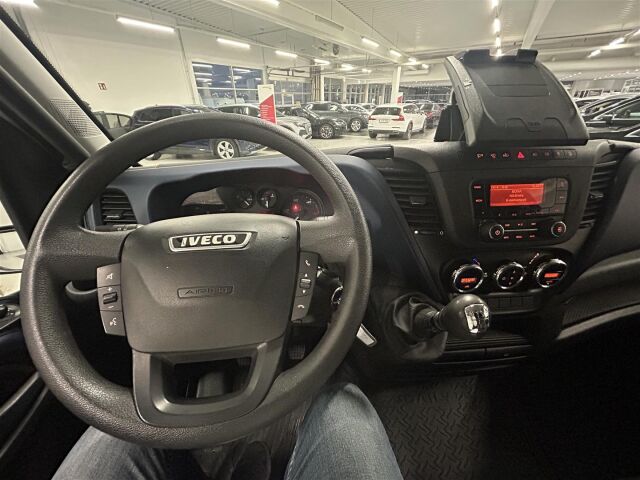 IVECO Daily 2018 35S18V L4H2  3,0 132kW M6  / ALV / 3+3 M-A / Suomi-auto / Webasto