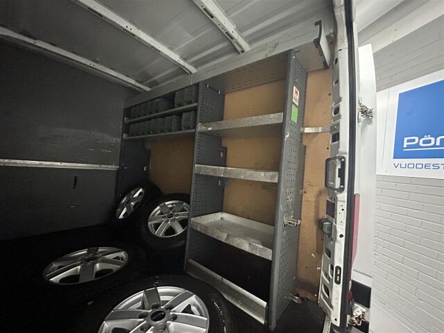 IVECO Daily 2018 35S18V L4H2  3,0 132kW M6  / ALV / 3+3 M-A / Suomi-auto / Webasto