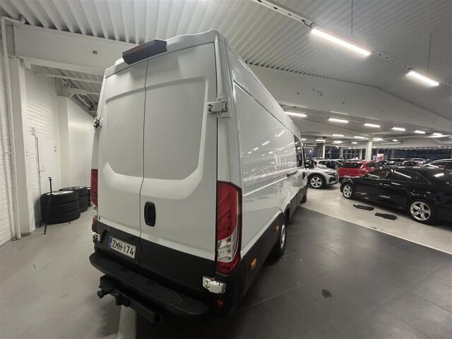 IVECO Daily 2018 35S18V L4H2  3,0 132kW M6  / ALV / 3+3 M-A / Suomi-auto / Webasto
