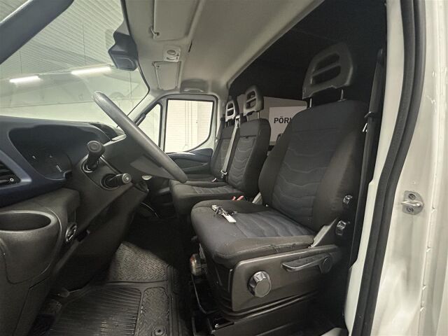 IVECO Daily 2018 35S18V L4H2  3,0 132kW M6  / ALV / 3+3 M-A / Suomi-auto / Webasto