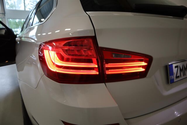 BMW 520 2015 F11 Touring 520d A xDrive Business Exclusive Edition