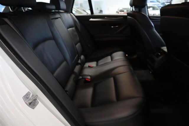 BMW 520 2015 F11 Touring 520d A xDrive Business Exclusive Edition