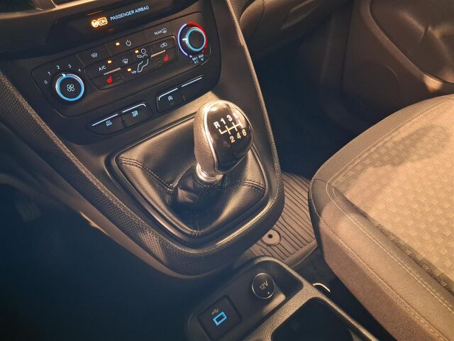 FORD Grand Tourneo Connec 2019 1,5 TDCi 120 hv M6 Trend 5-ovinen *Sis. ALV*