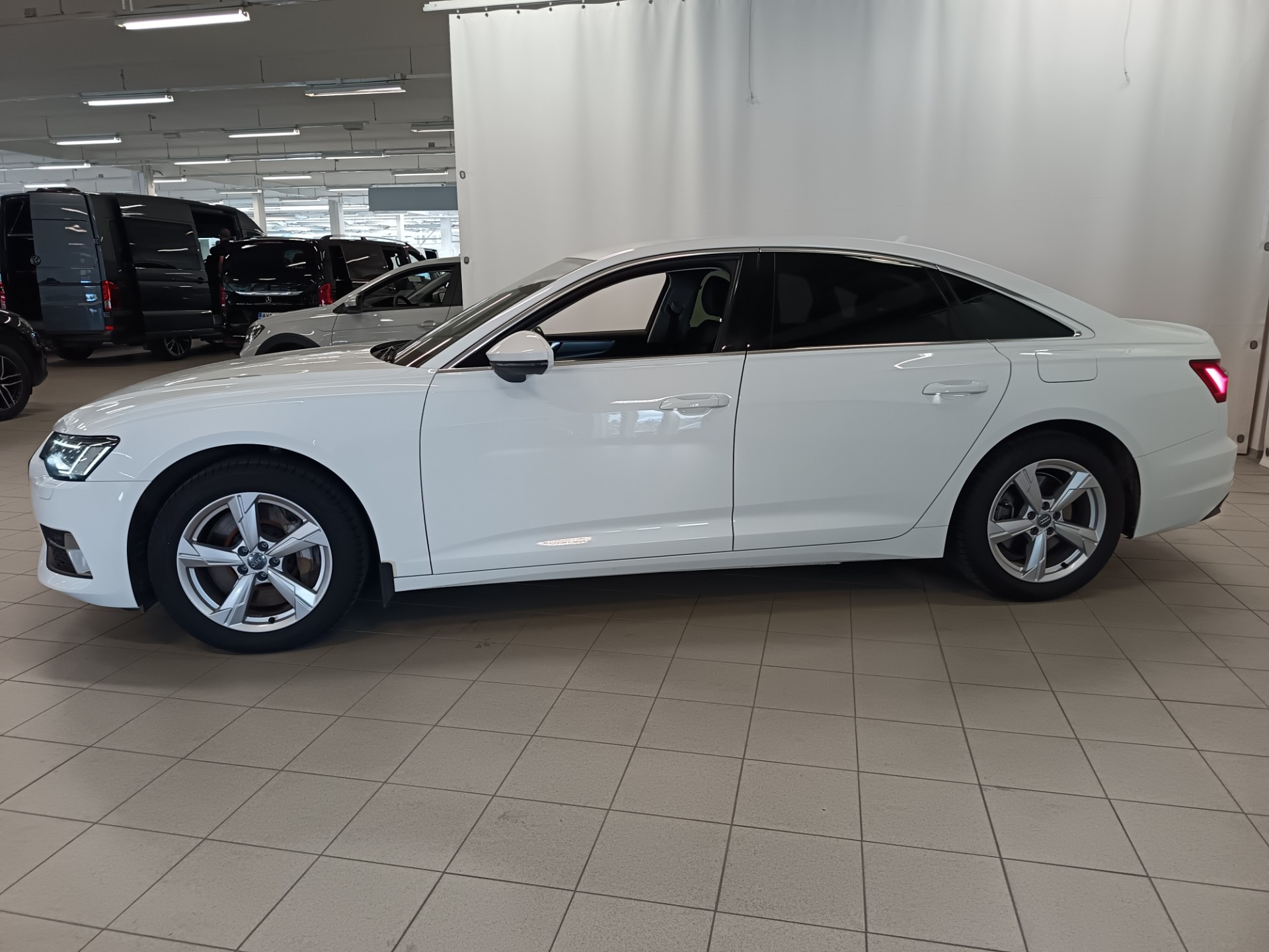 Audi A6 2020, kuva 4/34