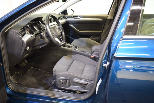 VOLKSWAGEN Passat 2020 Sedan 1,5 TSI EVO 110 kW DSG-automaatti * Hieno yksilö*