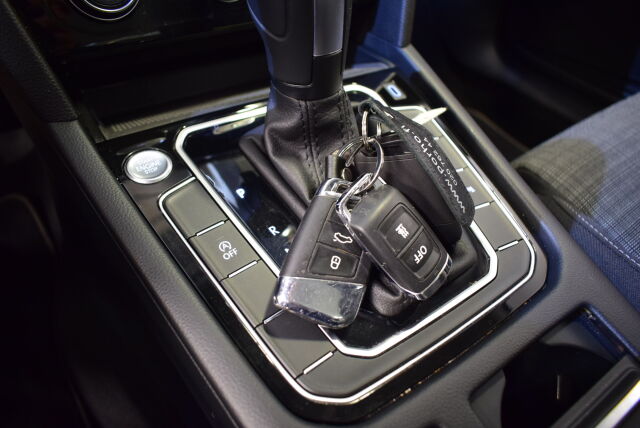 VOLKSWAGEN Passat 2020 Sedan 1,5 TSI EVO 110 kW DSG-automaatti * Hieno yksilö*