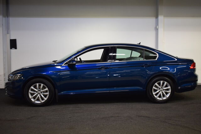 VOLKSWAGEN Passat 2020 Sedan 1,5 TSI EVO 110 kW DSG-automaatti * Hieno yksilö*