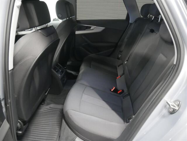 AUDI A4 allroad quattro 2023 Progress 40 TDI 150 kW MHEV quattro S tronic