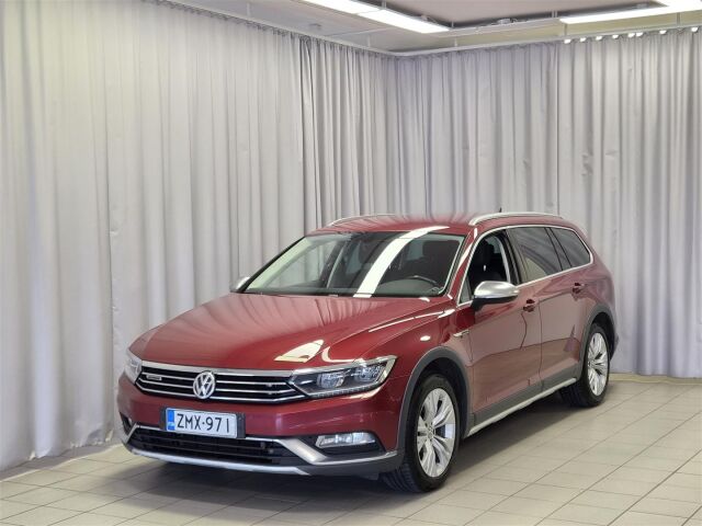 VOLKSWAGEN Passat 2015 Variant Alltrack 2,0 TDI 140 kW (190 hv) 4MOTION DSG * Vetokoukku / ACC / Webasto / P- Kamera *