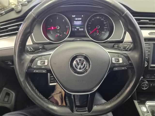 VOLKSWAGEN Passat 2015 Variant Alltrack 2,0 TDI 140 kW (190 hv) 4MOTION DSG * Vetokoukku / ACC / Webasto / P- Kamera *