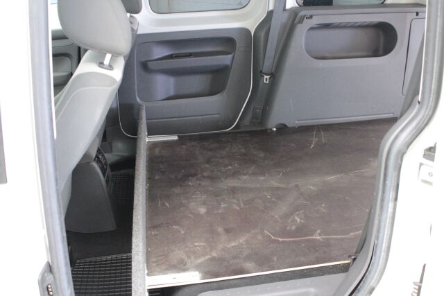 VOLKSWAGEN Caddy 2011 Trendline 1,6 TDI 75 kW