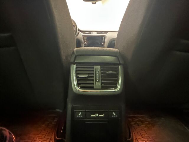 SKODA Octavia 2020 Combi 2,0 TDI 184 4x4 Scout BusinessLine DSG Autom.