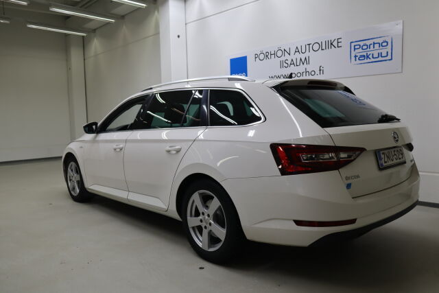 Skoda Superb 2018 Combi 2,0 TDI 190 4x4 L&K DSG Autom. MYYNNISSÄ HUUTOKAUPAT.COM KAUTTA!