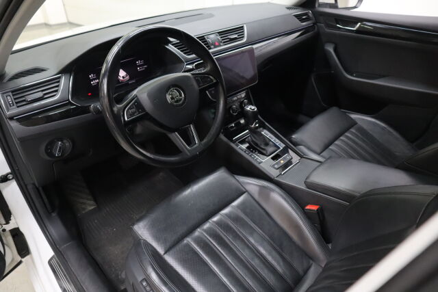 Skoda Superb 2018 Combi 2,0 TDI 190 4x4 L&K DSG Autom. MYYNNISSÄ HUUTOKAUPAT.COM KAUTTA!
