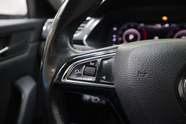 Skoda Superb 2018 Combi 2,0 TDI 190 4x4 L&K DSG Autom. MYYNNISSÄ HUUTOKAUPAT.COM KAUTTA!