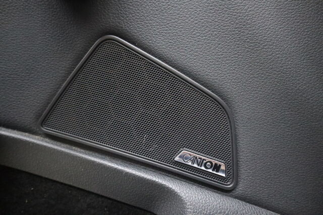 Skoda Superb 2018 Combi 2,0 TDI 190 4x4 L&K DSG Autom. MYYNNISSÄ HUUTOKAUPAT.COM KAUTTA!