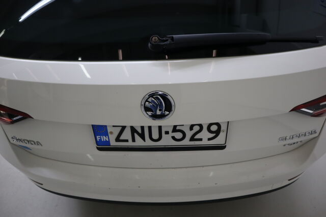 Skoda Superb 2018 Combi 2,0 TDI 190 4x4 L&K DSG Autom. MYYNNISSÄ HUUTOKAUPAT.COM KAUTTA!