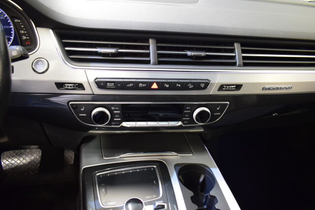 Audi Q7 2017 Q7 3.0 V6 TDI e-tron  quattro Plug-In-Hybrid  ** Bose-sound, Navi**