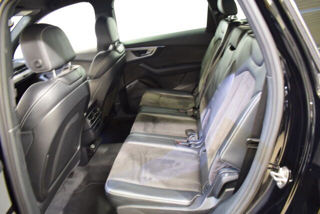 Audi Q7 2017 Q7 3.0 V6 TDI e-tron  quattro Plug-In-Hybrid  ** Bose-sound, Navi**