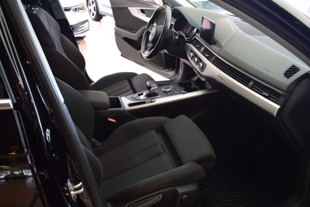 AUDI A4 2017 Sedan Land of quattro 2,0 TDI 140 kW quattro S tronic