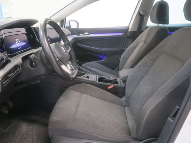 Volkswagen Golf 2022 Variant Comfort 1,0 TSI 81 kW** KOKO KANSAN SUOSIKKI**OSTA POIS**