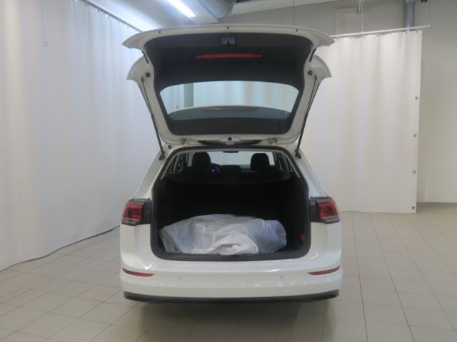 Volkswagen Golf 2022 Variant Comfort 1,0 TSI 81 kW** KOKO KANSAN SUOSIKKI**OSTA POIS**