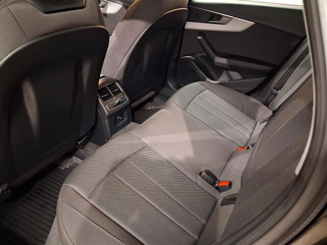 AUDI A4 2022 Sedan Progress 35 TFSI 110kW MHEV S tronic