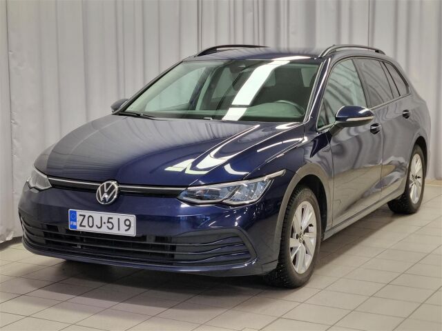 VOLKSWAGEN Golf 2022 Variant Comfort 1,5 eTSI 110 kW (MHEV) DSG-automaatti / Webasto / Koukku / P-Kamera / ACC