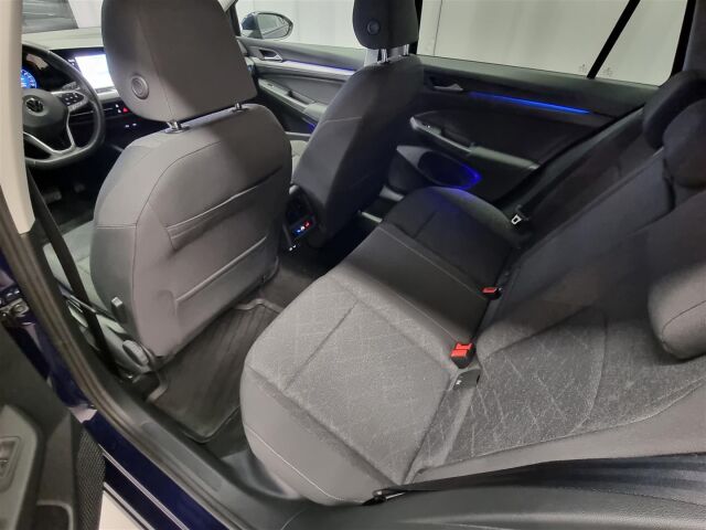 VOLKSWAGEN Golf 2022 Variant Comfort 1,5 eTSI 110 kW (MHEV) DSG-automaatti / Webasto / Koukku / P-Kamera / ACC