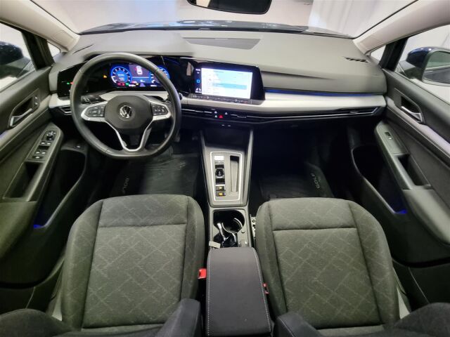 VOLKSWAGEN Golf 2022 Variant Comfort 1,5 eTSI 110 kW (MHEV) DSG-automaatti / Webasto / Koukku / P-Kamera / ACC