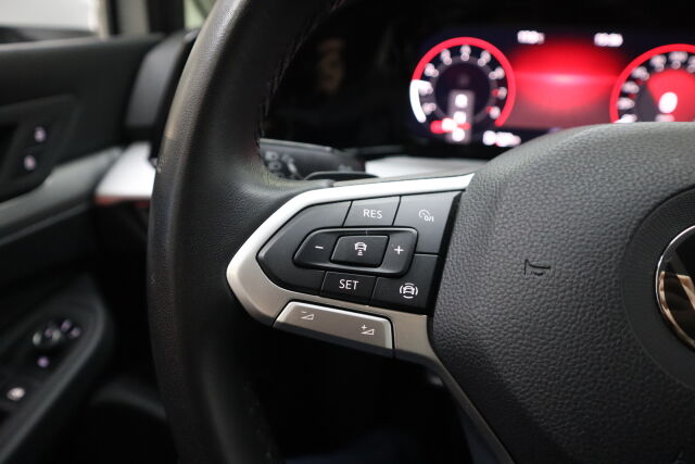VOLKSWAGEN Golf 2022 Comfort Business 1,5 eTSI 96 kW (MHEV) DSG-automaatti