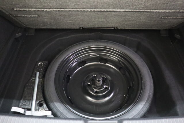 VOLKSWAGEN Golf 2022 Comfort Business 1,5 eTSI 96 kW (MHEV) DSG-automaatti