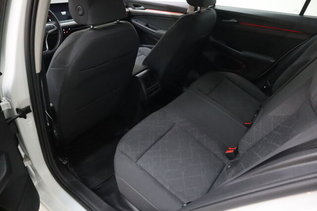 VOLKSWAGEN Golf 2022 Comfort Business 1,5 eTSI 96 kW (MHEV) DSG-automaatti